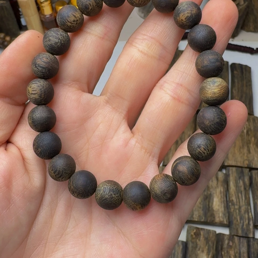 胖***8沉香碎屑沉香绿沉水0.9，10.3克