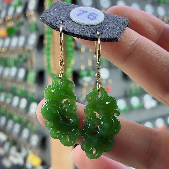 和田玉18K金镶嵌耳饰