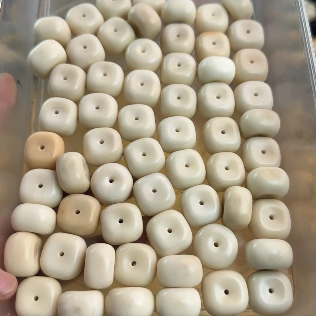 ****觉吊坠菩提根/象牙果瑕疵60颗藏扣无售后