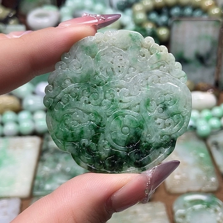 翡翠未镶嵌颈饰0000000000