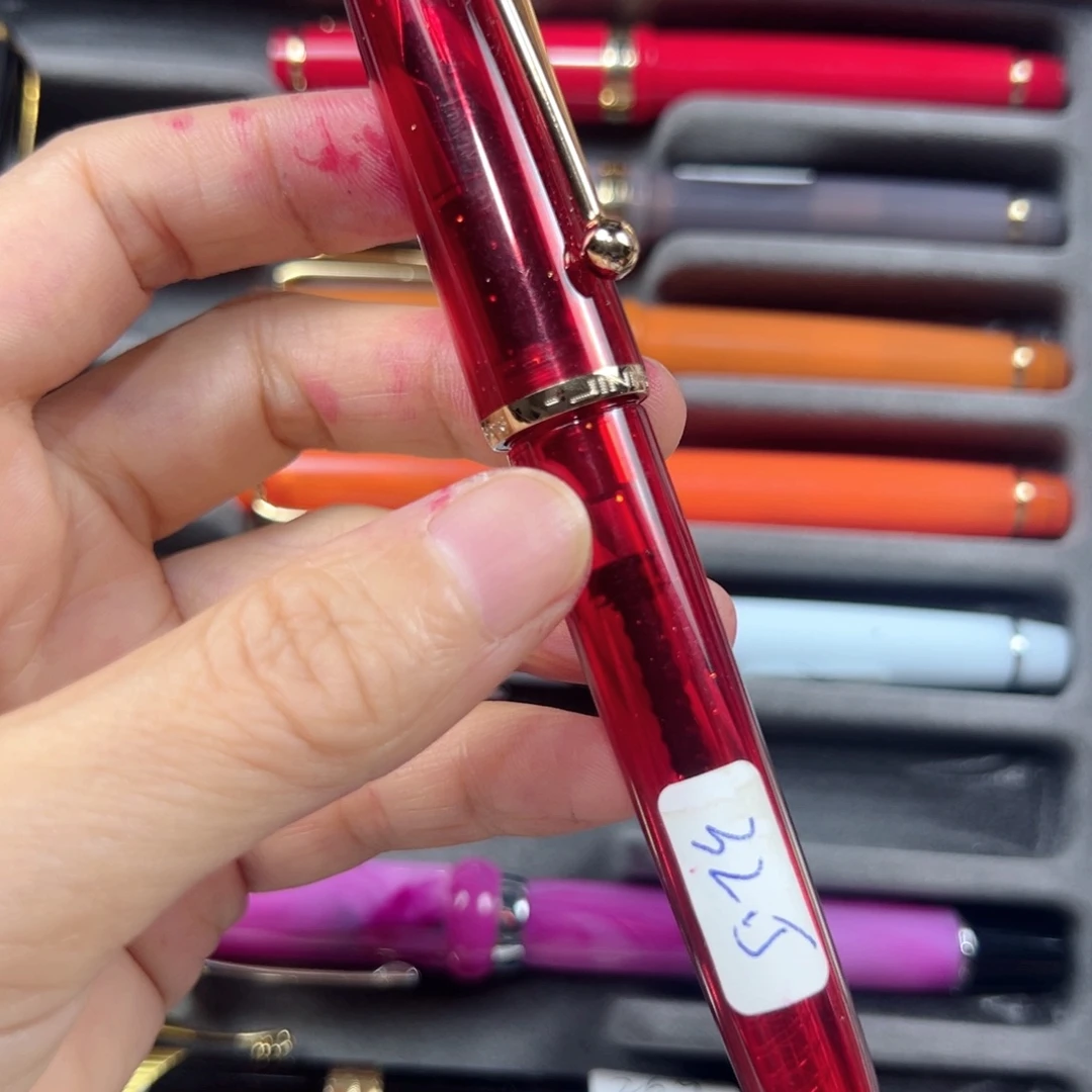 王***王便携式金豪9013透明红色