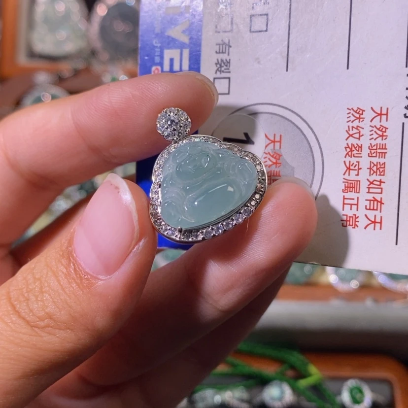 【闪购商品】翡翠未镶嵌颈饰