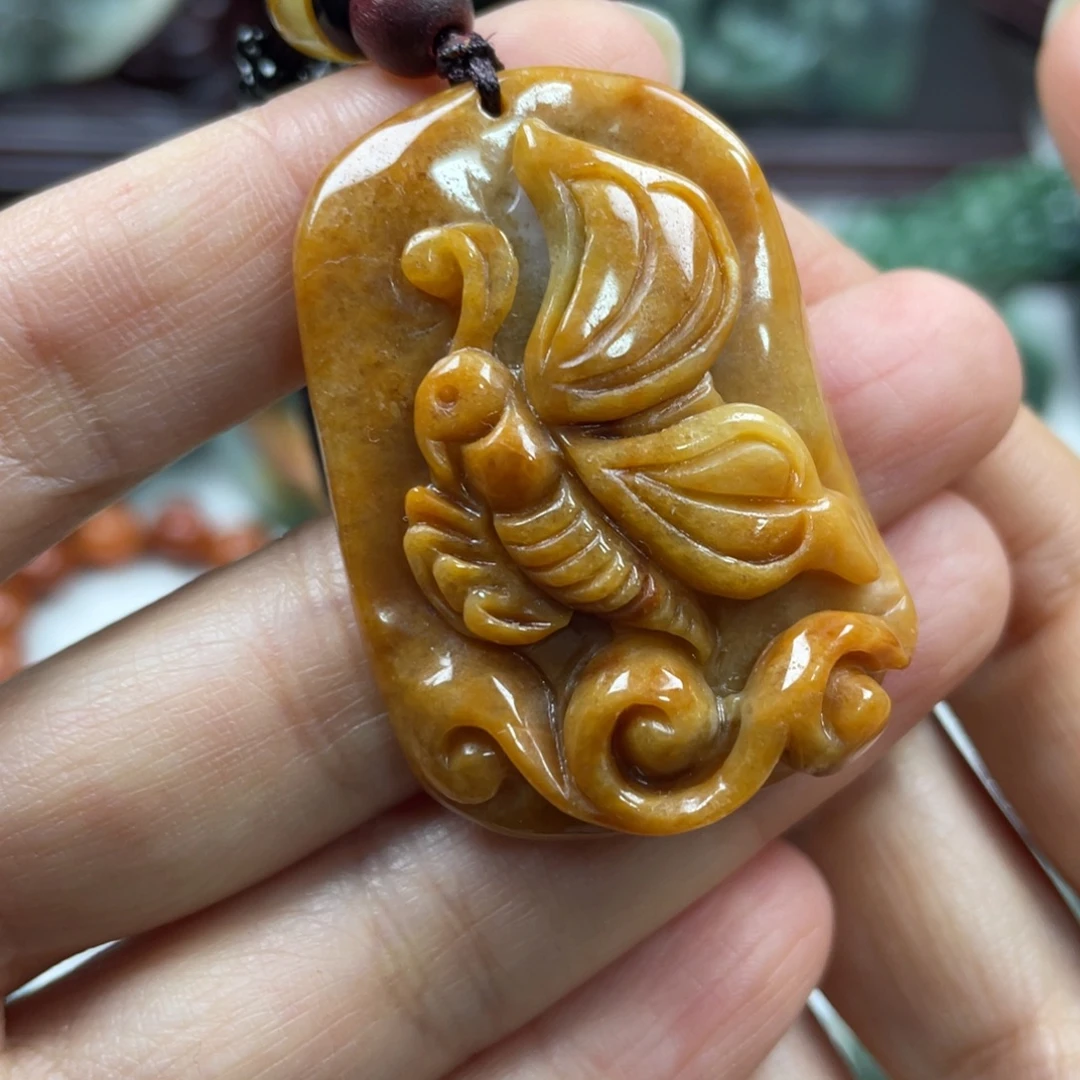 翡翠未镶嵌颈饰牌子