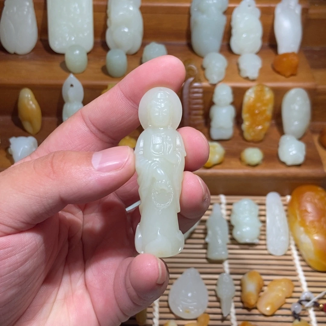 瞎***彬和田玉未镶嵌颈饰