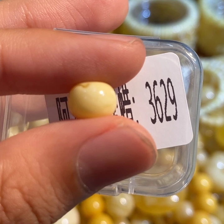 琥珀未镶嵌珠宝奇石3629