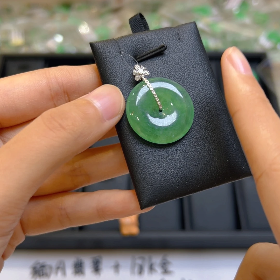 翡翠18K金镶嵌吊坠(不含链)