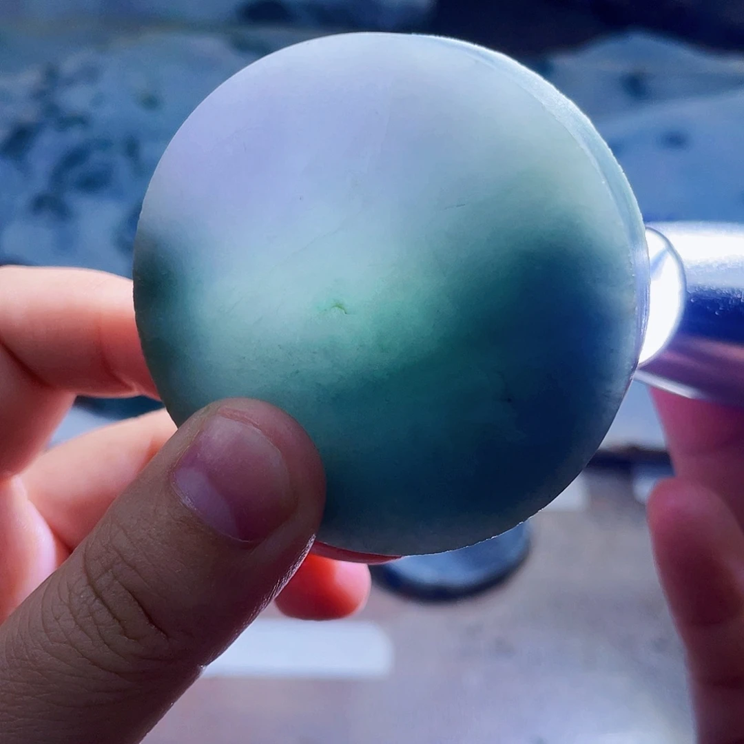 翡翠未镶嵌颈饰毛料6