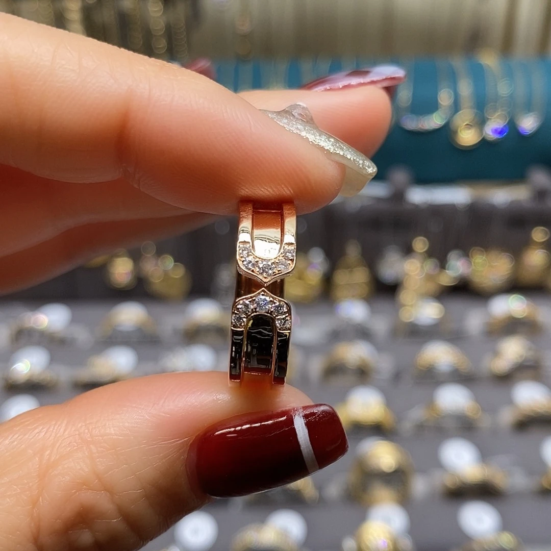 钻石戒指18K金镶嵌天然钻石