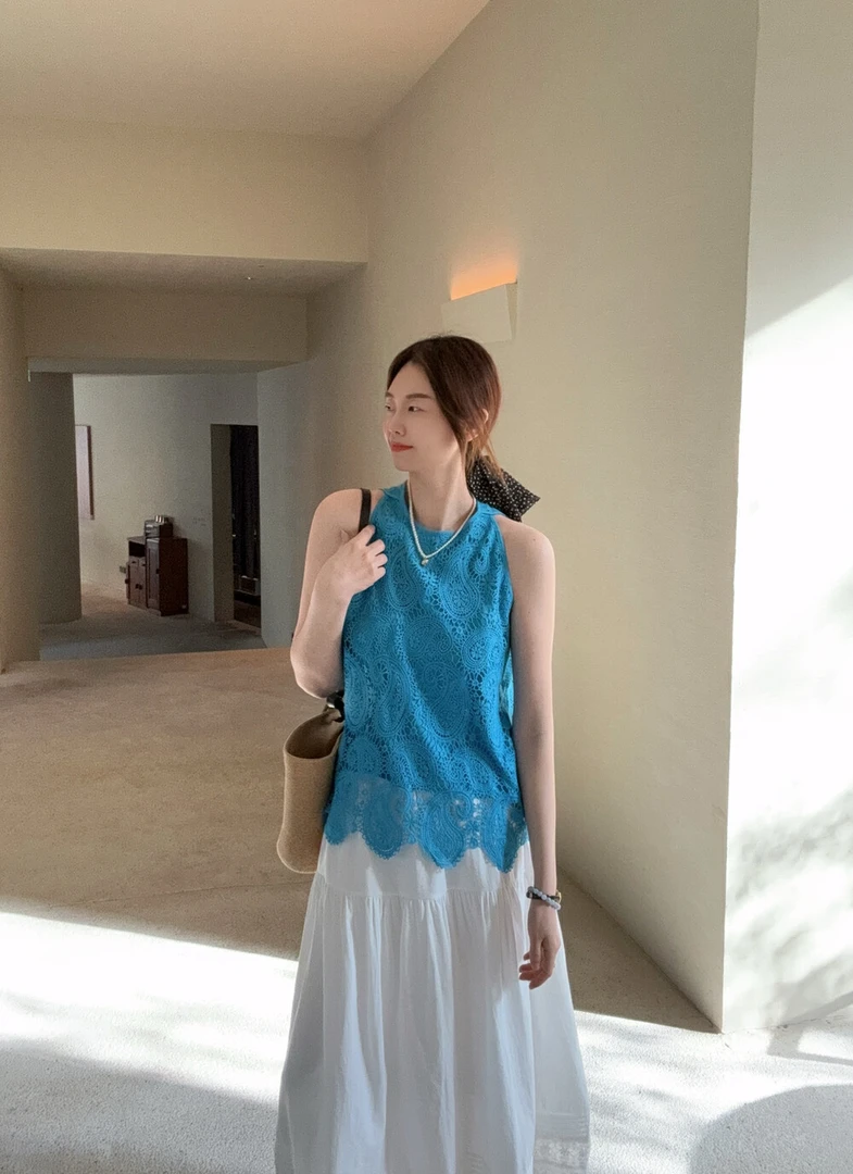 夏季法式复古湖蓝色重工刺绣镂空钩花无袖背心女2025新款减龄上衣