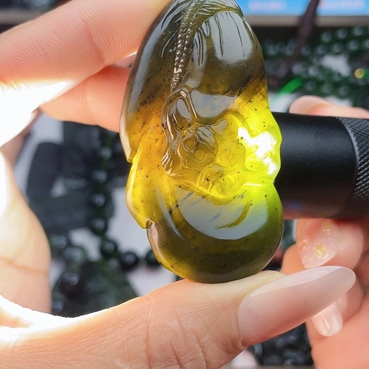 蛇纹石玉未镶嵌挂件泰山玉代代封侯