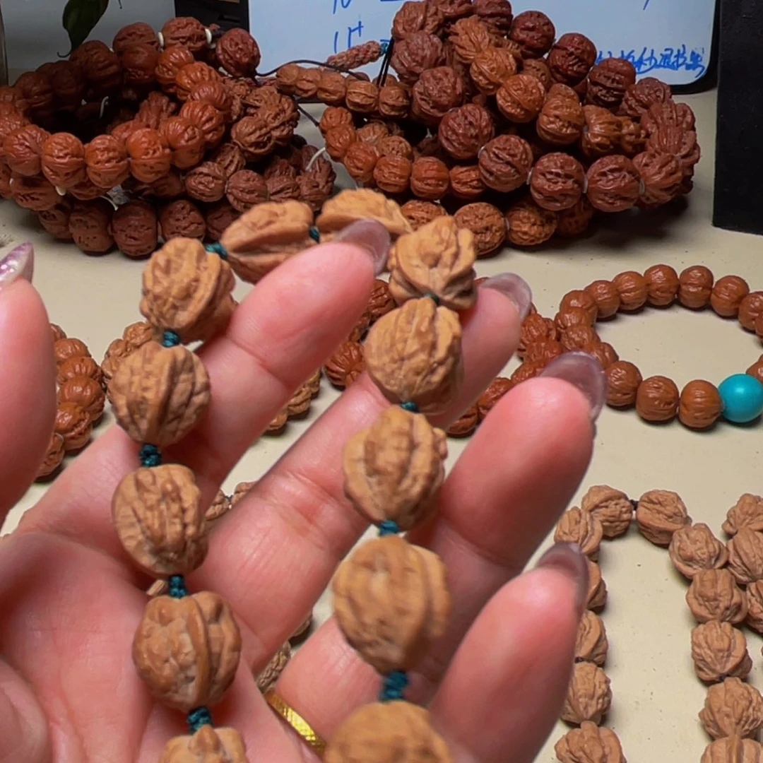 余***记吊坠文玩核桃小异