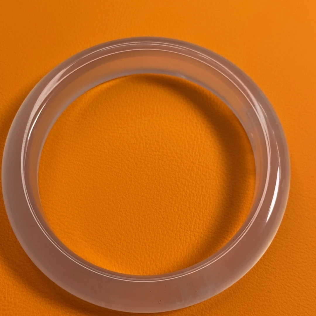 石英质玉颈饰未镶嵌乌****宿手镯