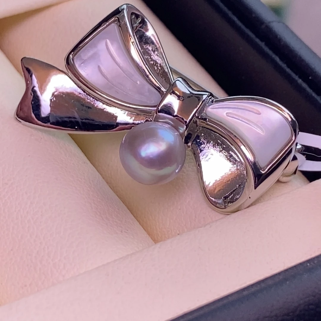 未镶嵌胸饰海水珍珠