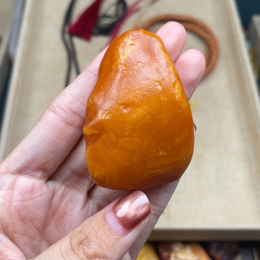 琥珀未镶嵌珠宝奇石