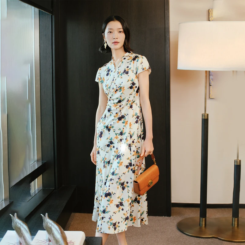EP雅莹高端系列 三醋酸桑蚕丝印花收腰连衣裙 2025新款4604A