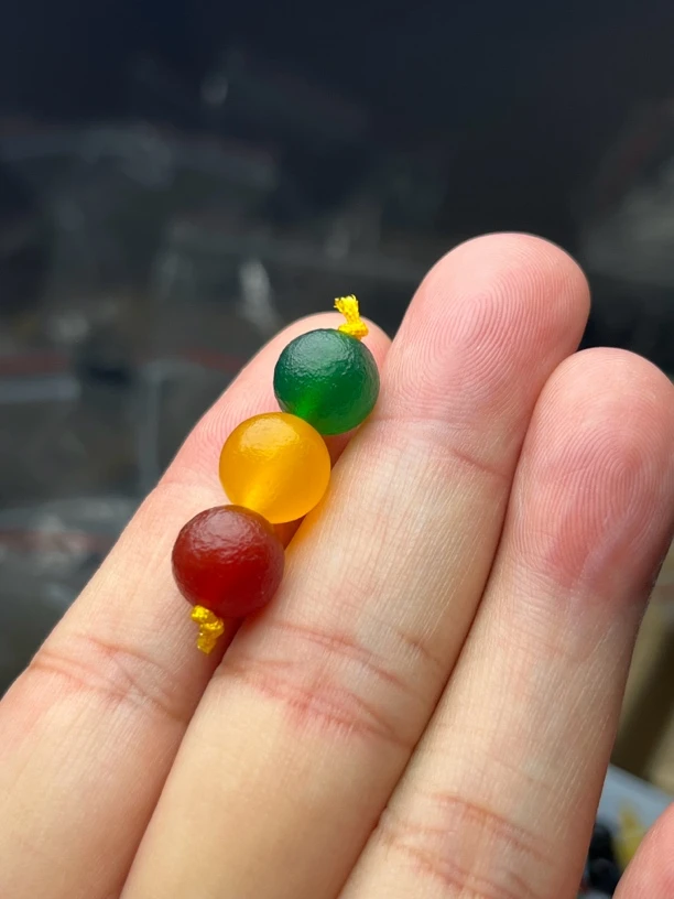 老甘南红绿灯一套直径10mm左右