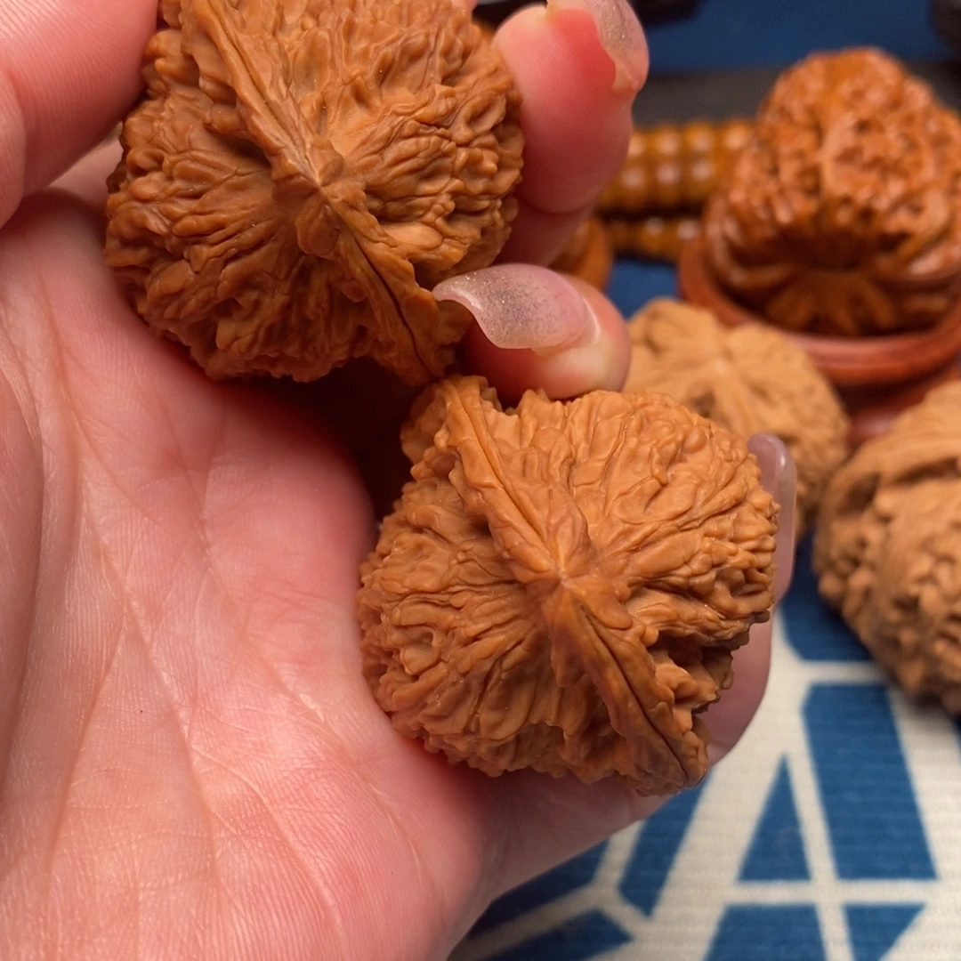 哈***哈文玩核桃吊坠南疆