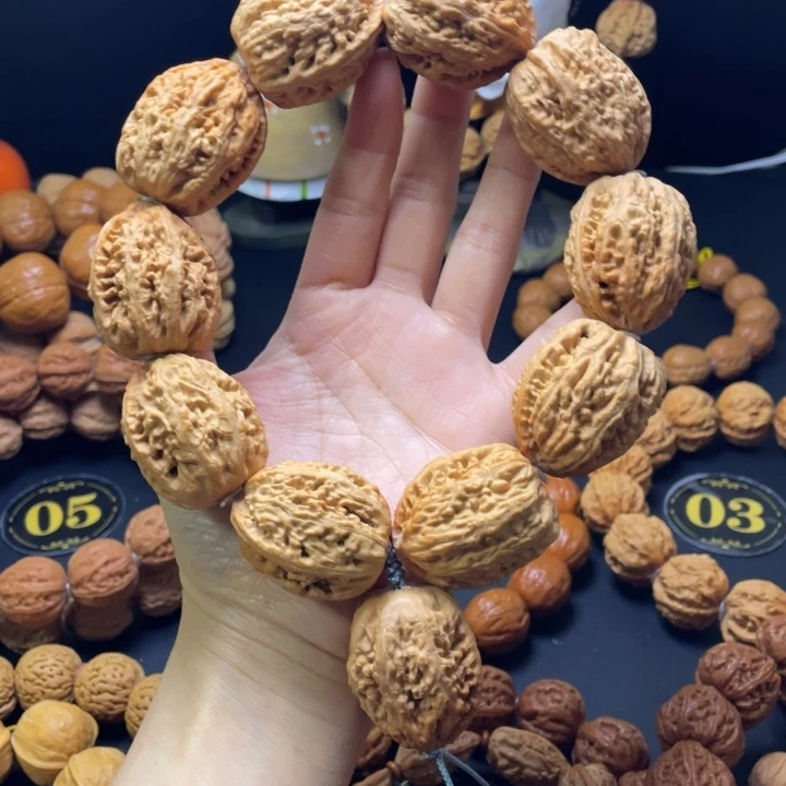 -***I文玩核桃手串南疆