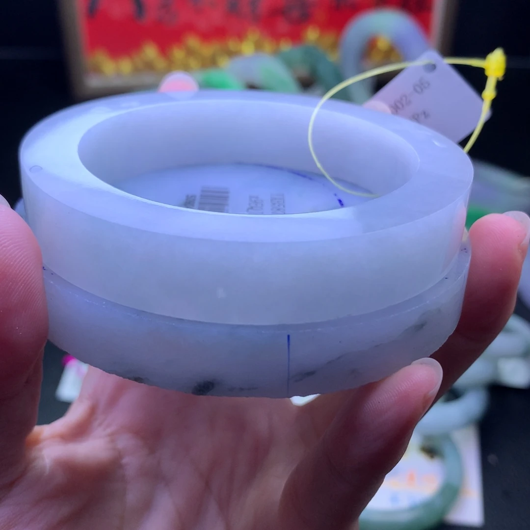 定制翡翠未镶嵌翡翠手镯