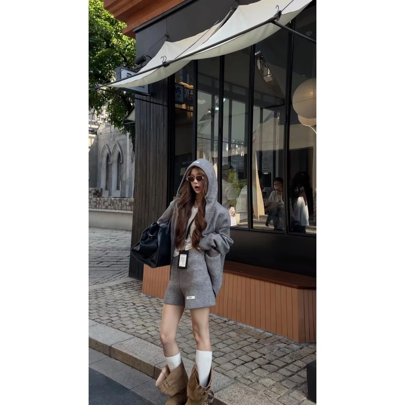 美式高级感洋气百搭针织连帽卫衣外套秋季高腰休闲直筒短裤两件套
