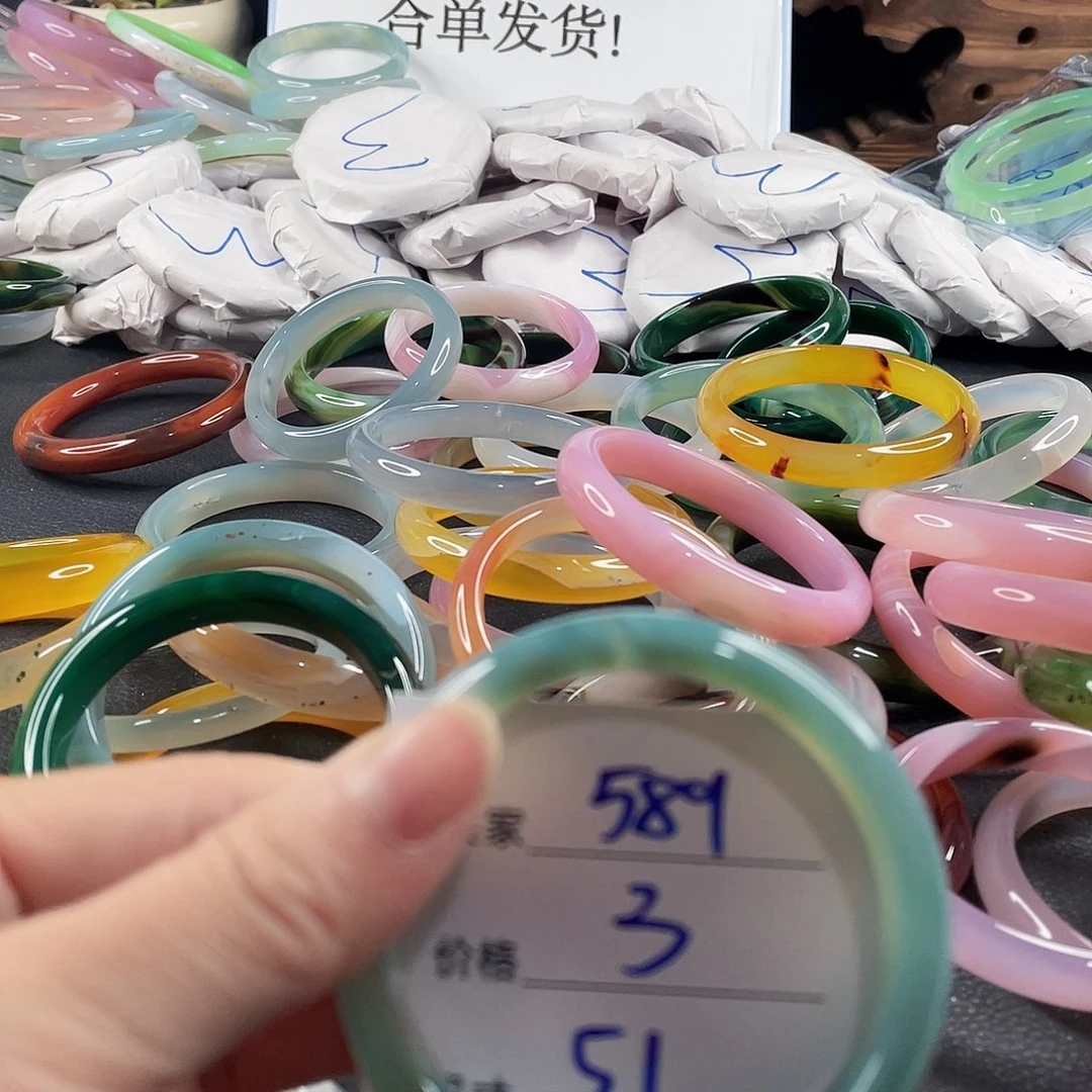 手镯玛瑙/玉髓未镶嵌