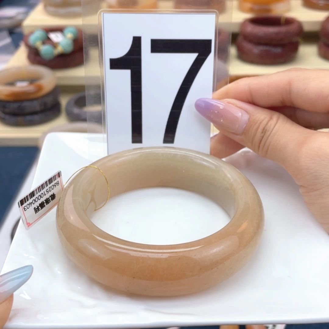 【闪购商品】石英质玉手镯未镶嵌