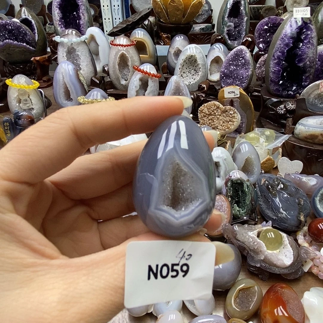 陈***东未镶嵌玛瑙/玉髓珠宝奇石