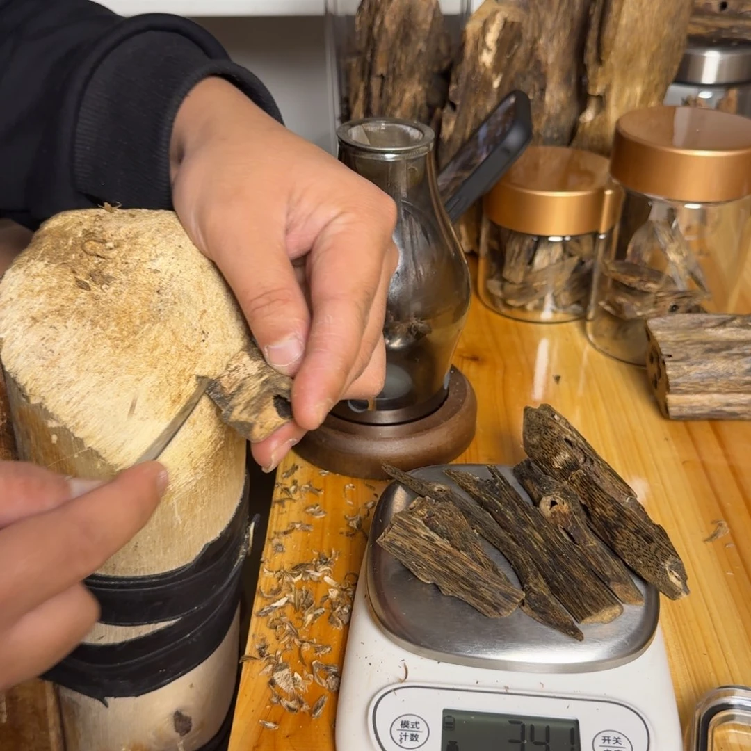 沉香张勺子虫漏香34克