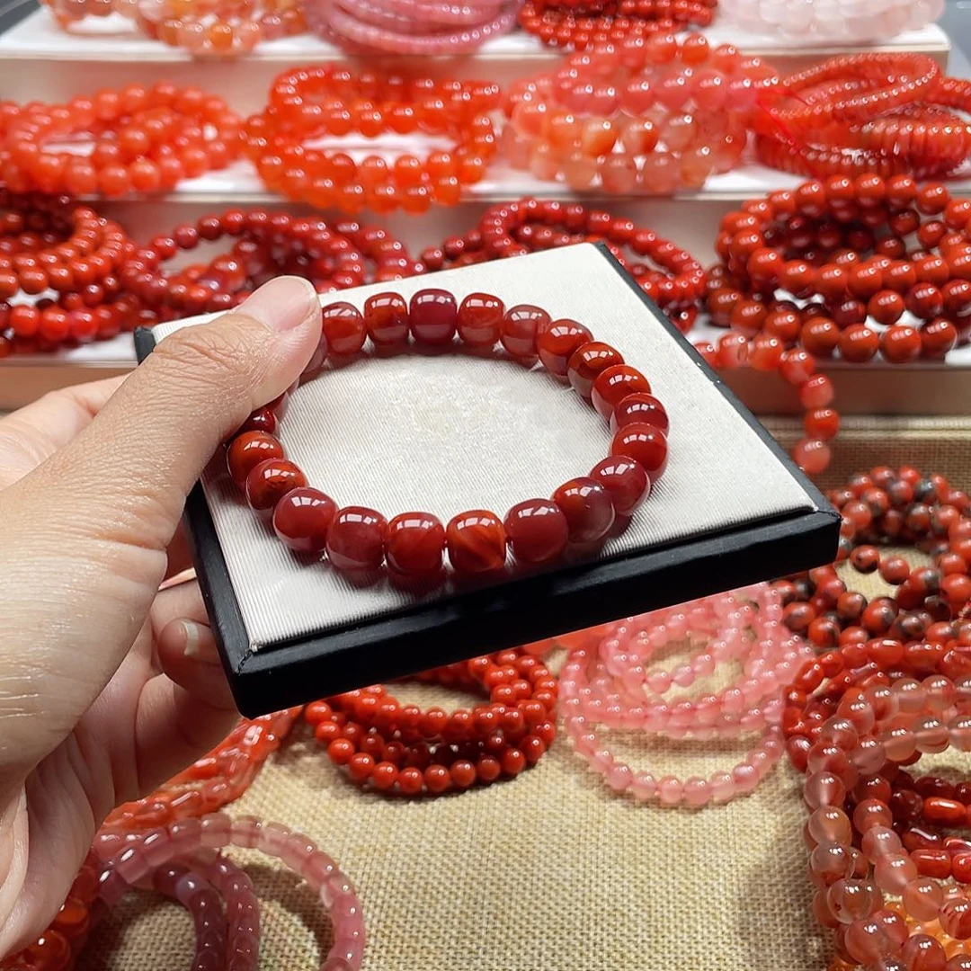 锦****南红玛瑙未镶嵌手链