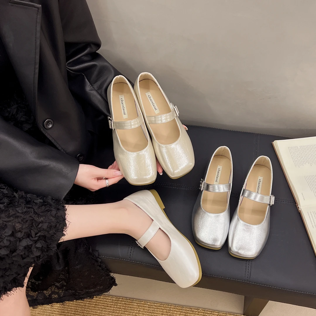 绝美平底银色单鞋女2025新款夏季配裙子玛丽珍小皮鞋芭蕾风豆豆鞋