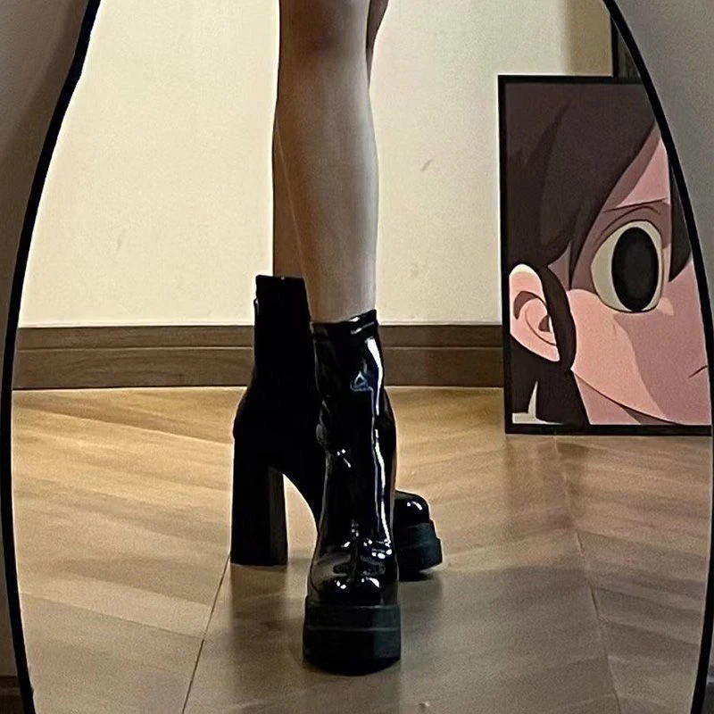 英伦风超高跟靴子女韩版时尚粗跟后拉链瘦瘦短靴2025年秋春夏季新