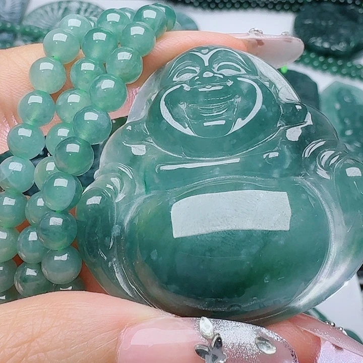 翡翠未镶嵌颈饰多样性发其一