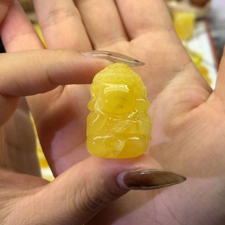 蜜蜡未镶嵌珠宝奇石蜜蜡佛9.2g瑕疵放漏介意勿拍