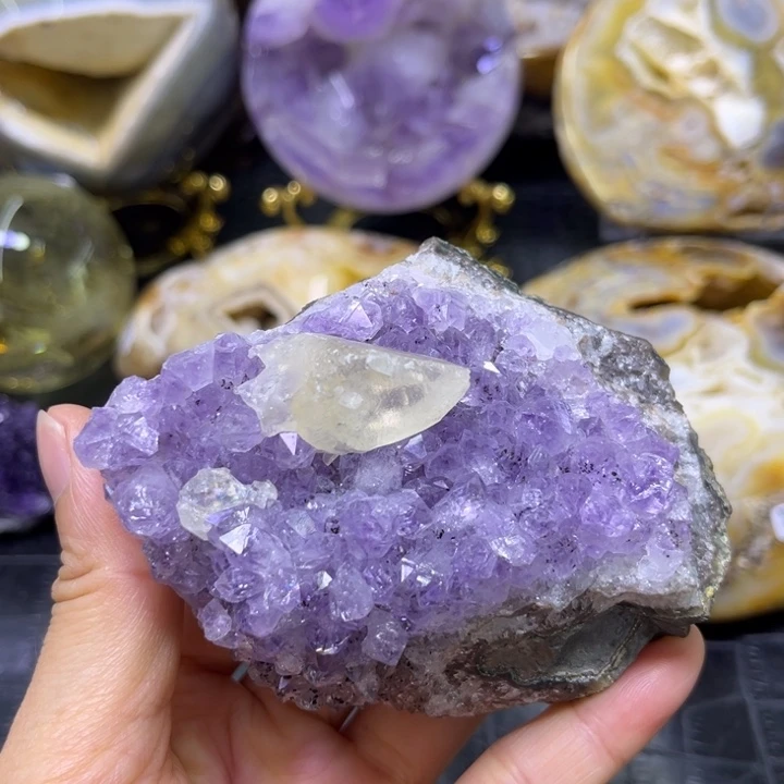 未镶嵌发饰水晶仙女紫奇石