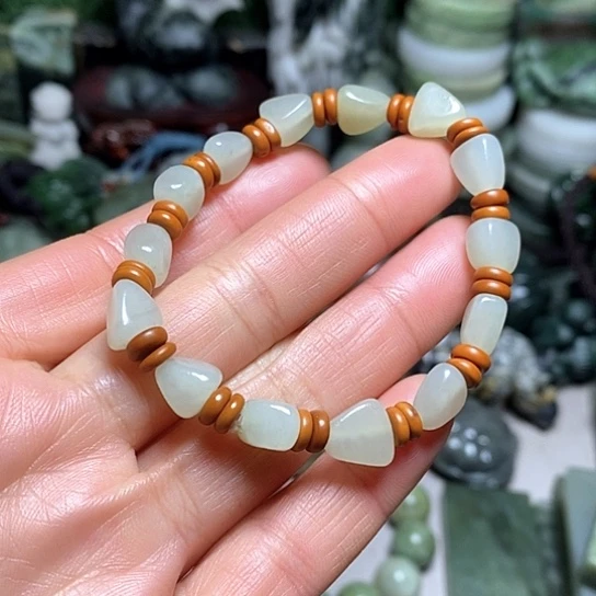 未镶嵌和田玉（糖玉）珠宝半成品