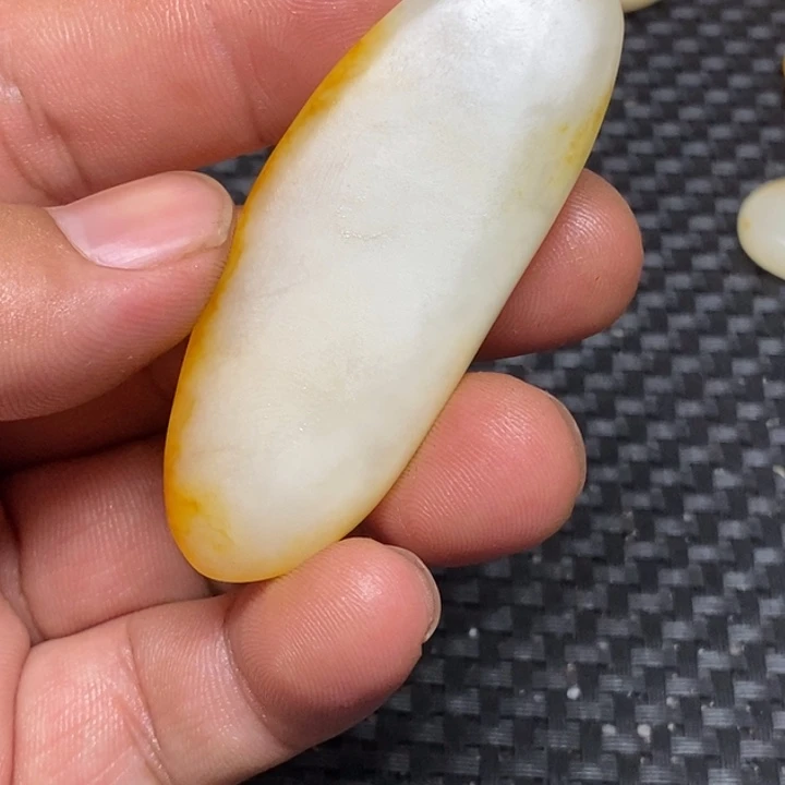 和田玉未镶嵌挂件用****9