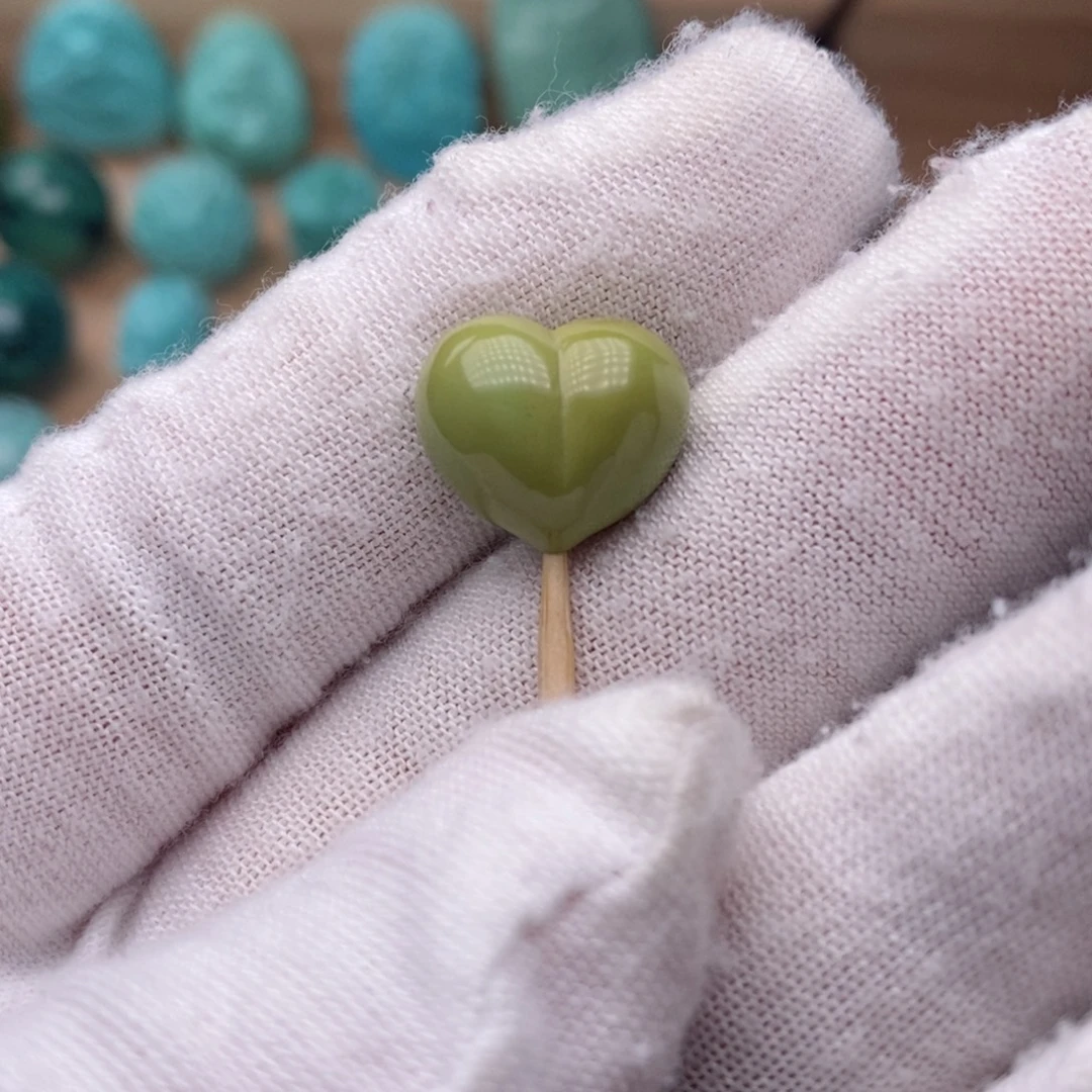 绿松石未镶嵌挂件