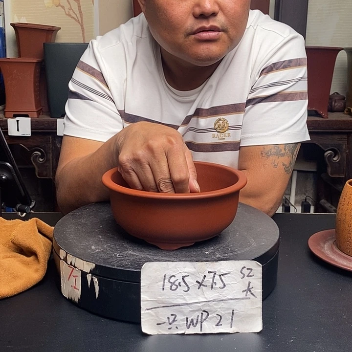 紫砂花盆货号一只WP21