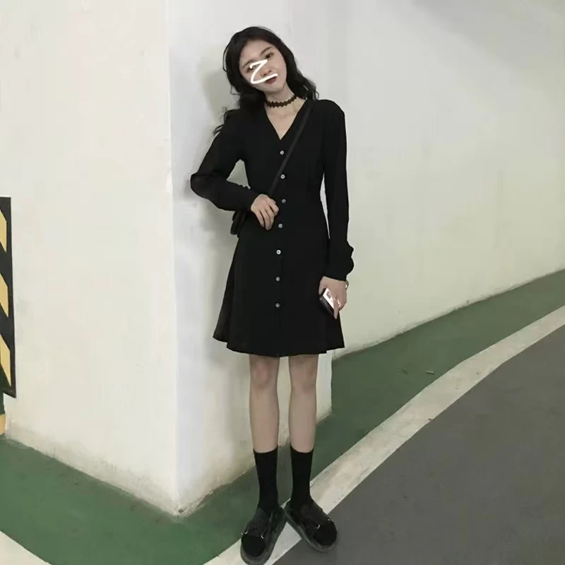 【丽姐宠粉】秋款长袖法式复古小黑裙V领黑色收腰显瘦气质女S142