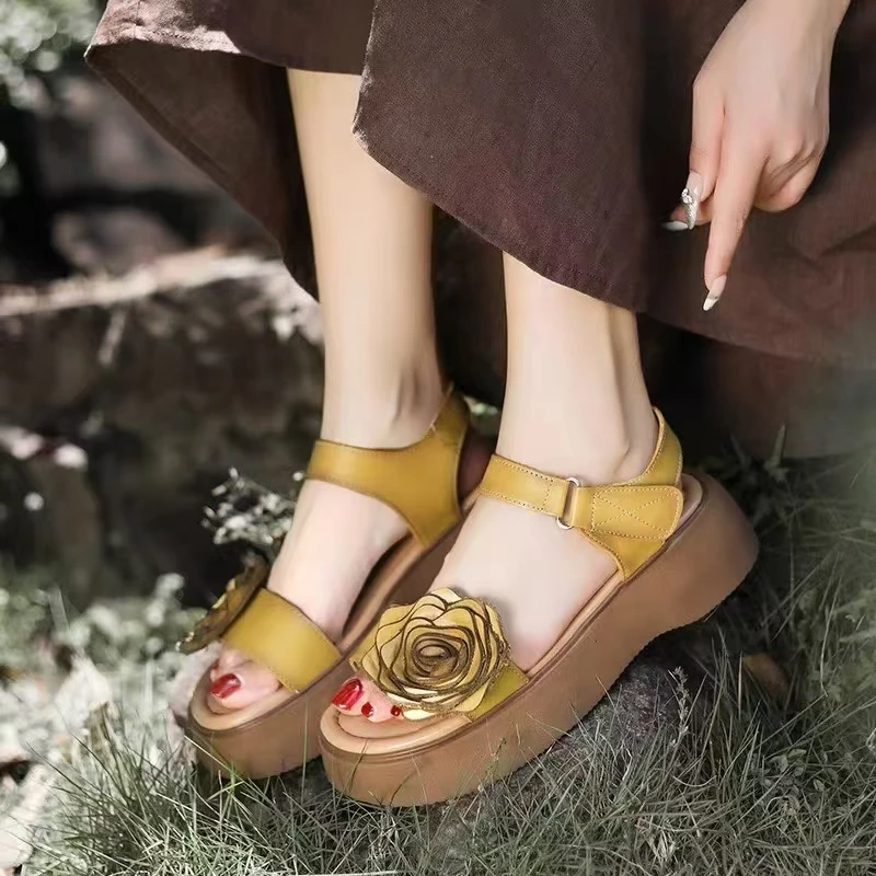 259781夏季牛皮松糕厚底露趾复古罗马凉鞋花朵时尚舒适女士凉鞋