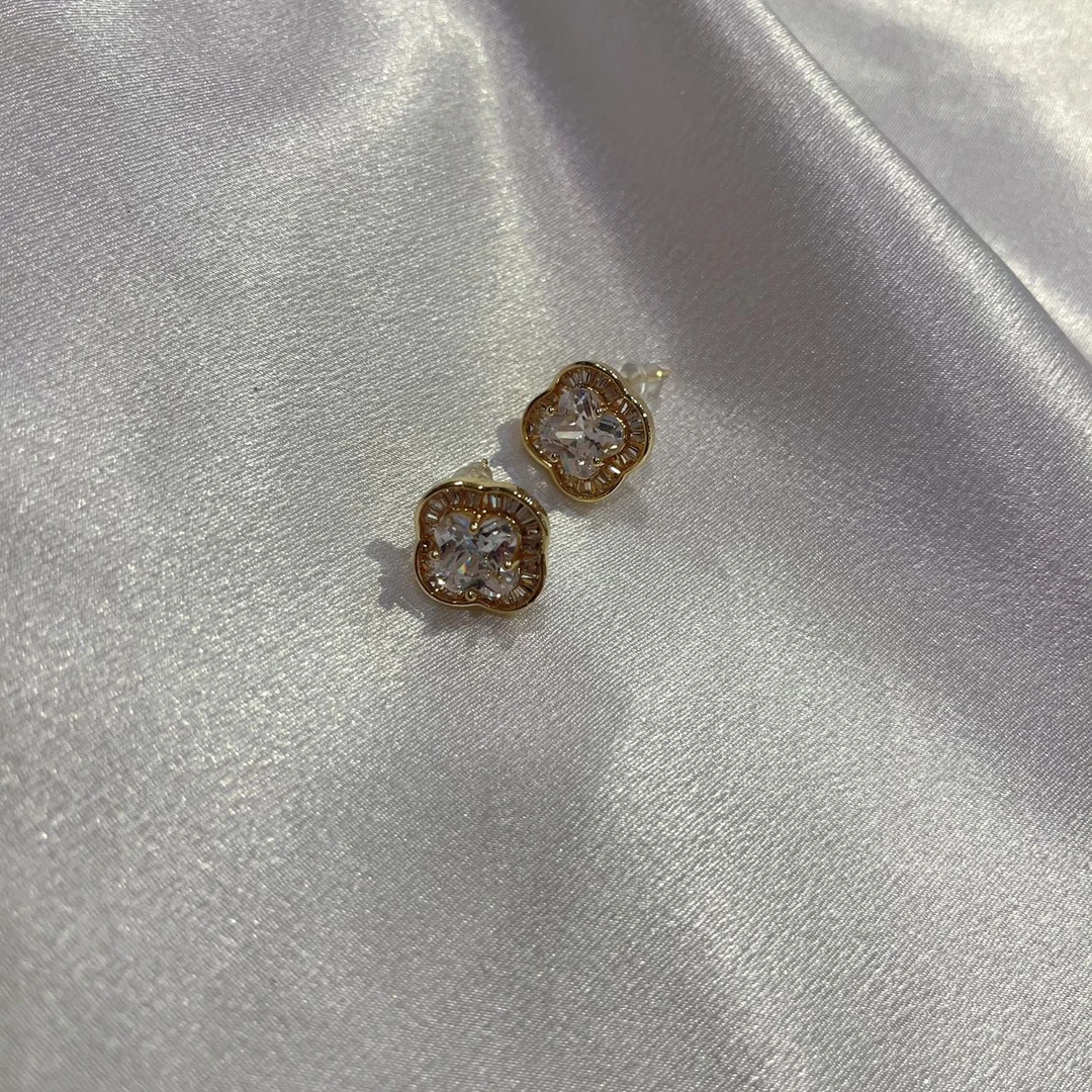 合金耳饰 韩国 气质 小众 ins 手工 四叶草 花花 碎钻耳钉L261