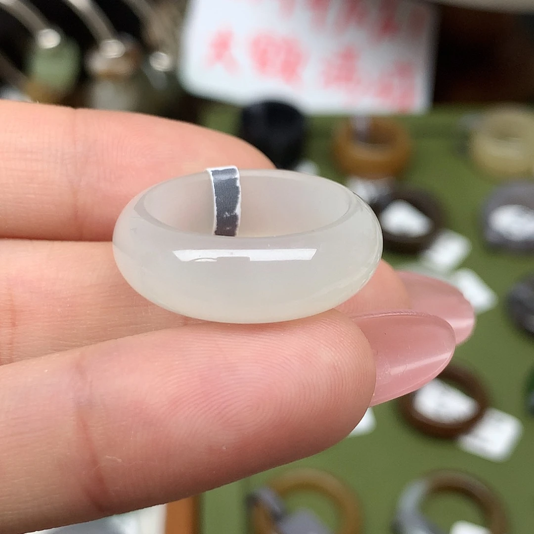 未镶嵌戒指和田玉港18白月光
