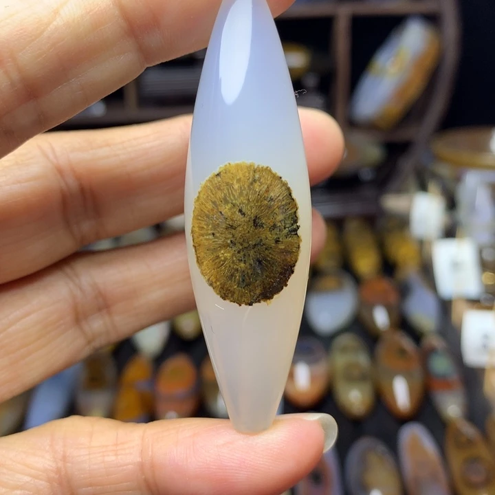 玛瑙/玉髓颈饰未镶嵌