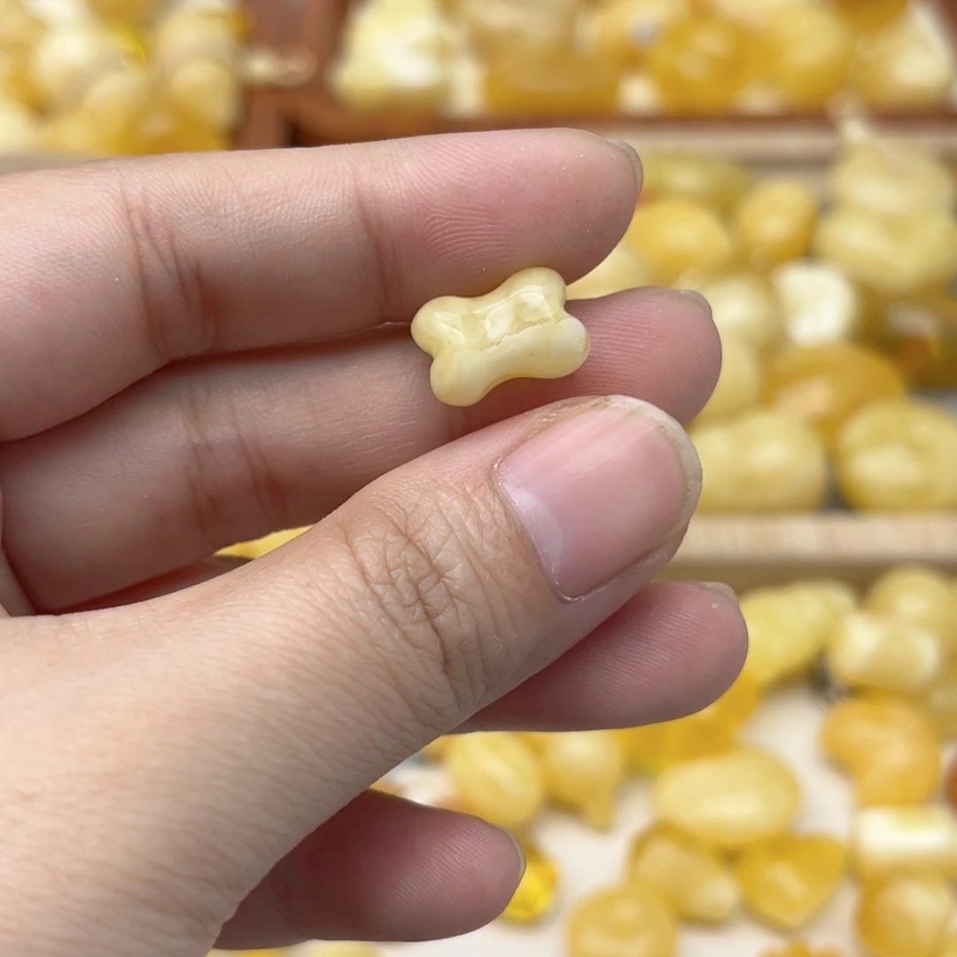 裸石蜜蜡未镶嵌配饰