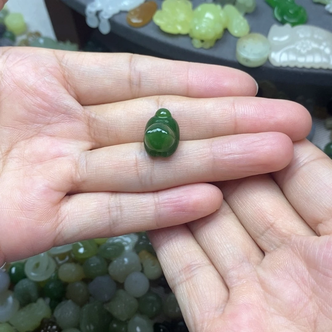 未镶嵌和田玉挂件