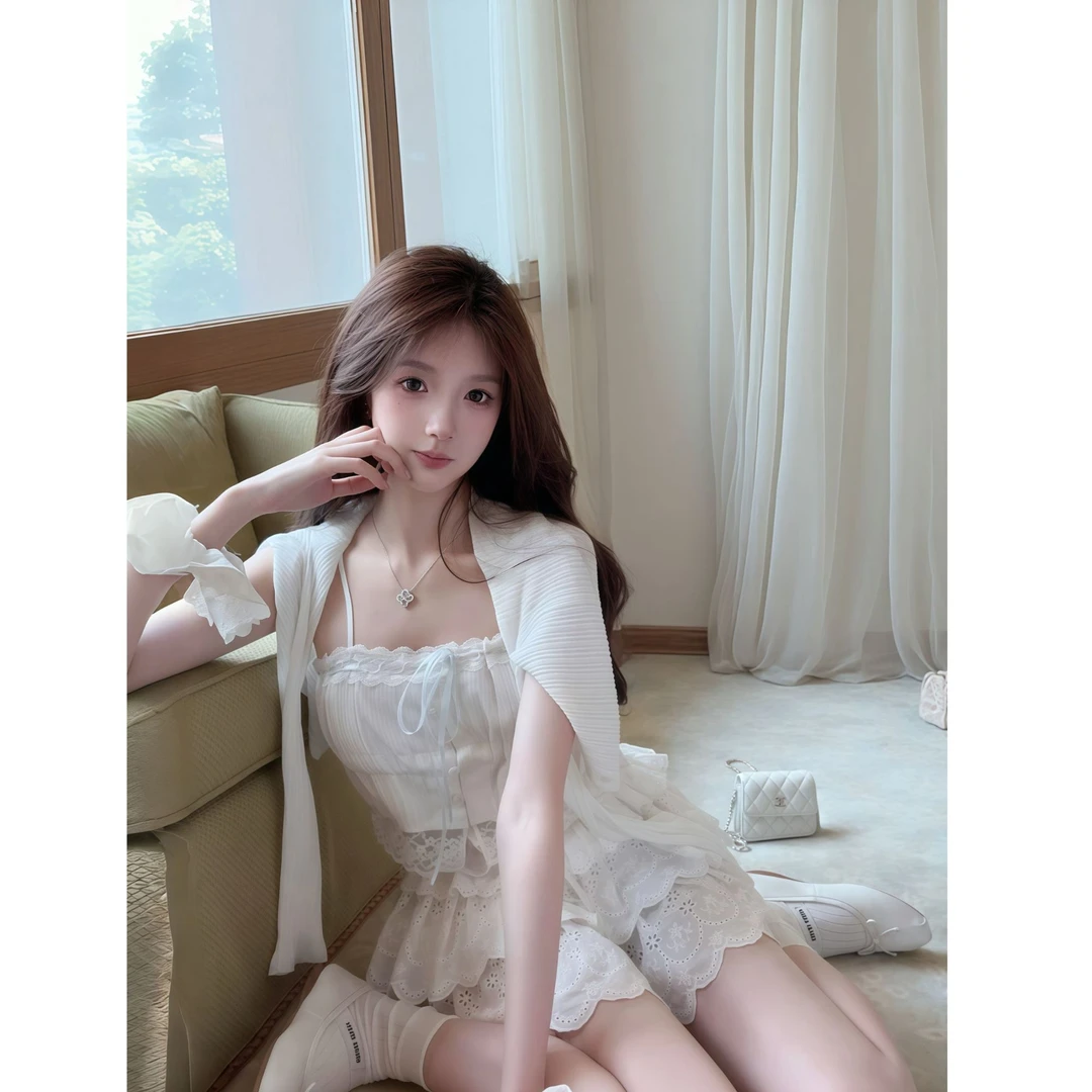 法式气质女神2025夏季新款蕾丝拼接吊带显瘦开衫配高腰短裙三件套