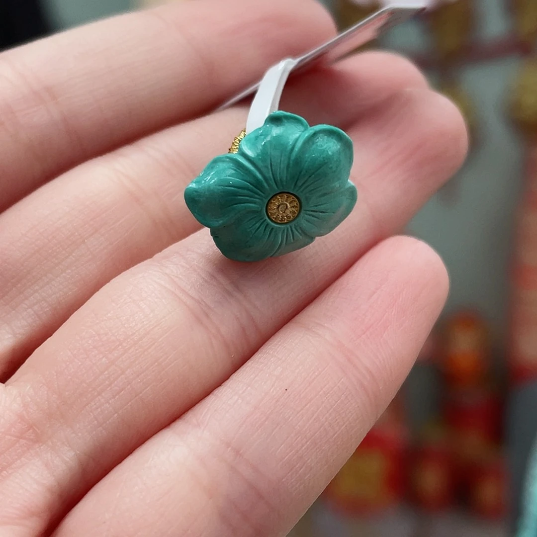 绿松石颈饰未镶嵌