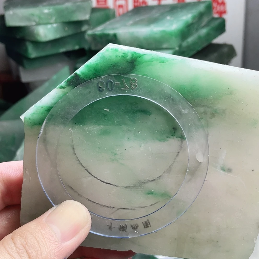 木***子定制石英质玉（非洲翠）