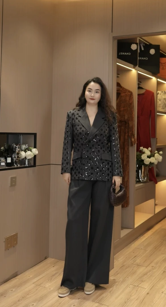 （清货）新款高端重工亮片西装阔腿裤两件套套装（娜姐推荐)