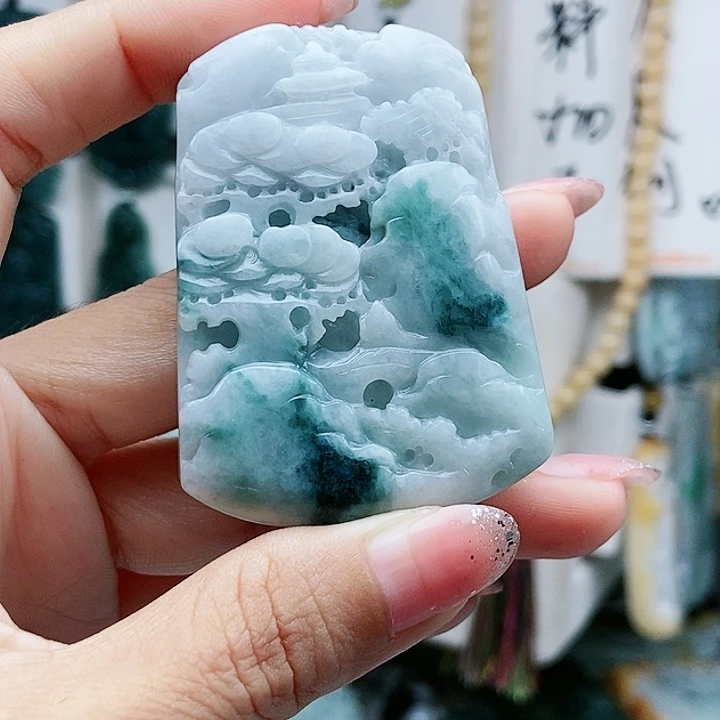 颈饰足铂镶嵌翡翠翡翠